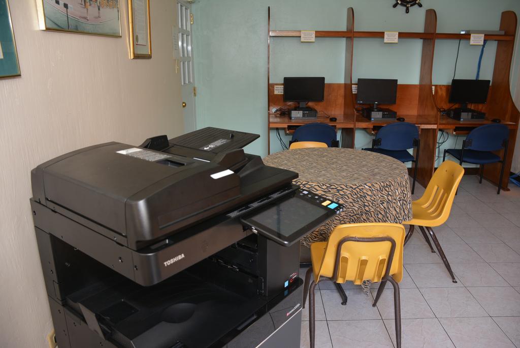 Hostal Universitario San German Exterior foto